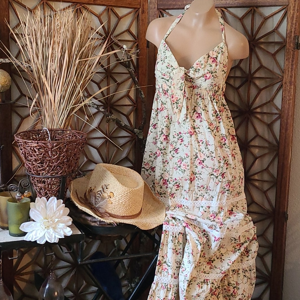 NWT NEW SUMMER COTTAGE 4 MAXI HALTER DRESS